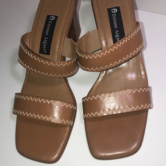 Etienne Aigner Shoes - 🔴 Etienne Aigner tan leather sandals 2.5’ heel shoe strappy look
